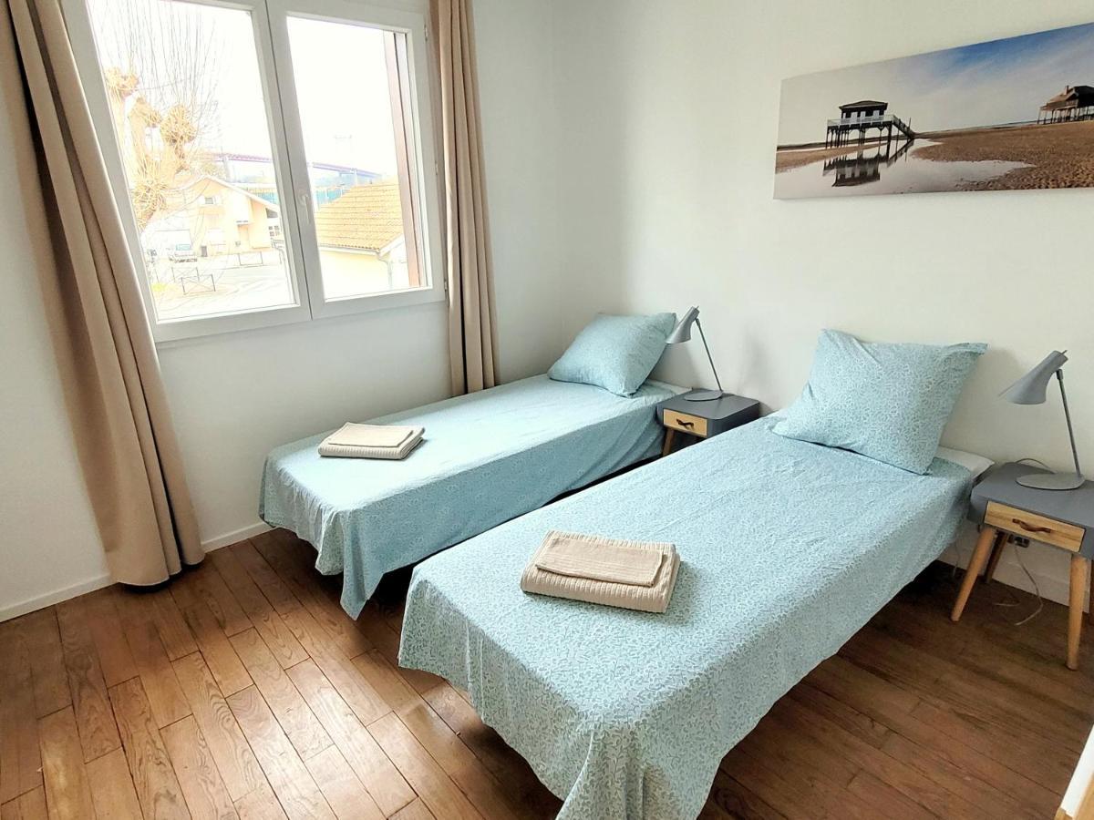 Villa Avec Piscine A Бордо Екстериор снимка